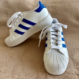 Adidas clamshell kids.